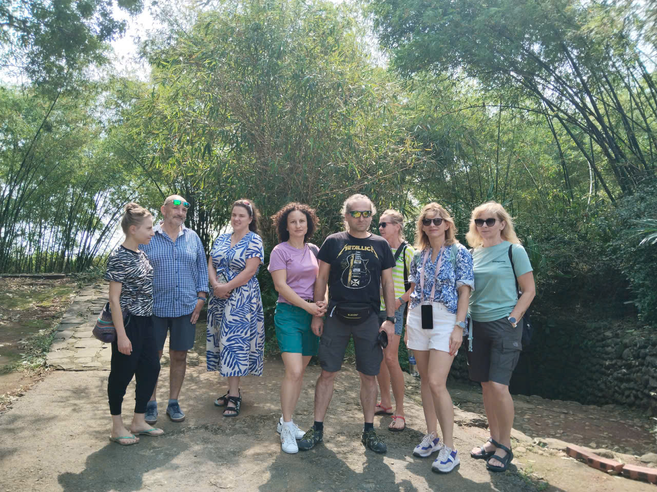 Tour 2: Quang Binh Quang Tri DMZ 2 days 1 night