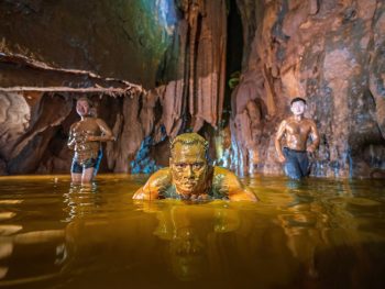 1 Day Tour: Paradise Cave – Dark Cave